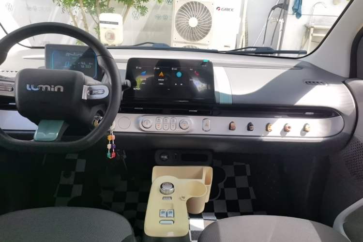 Used CHANGAN NEVO Lumin 2022 210km Sweet Edition Audio And AC Panel