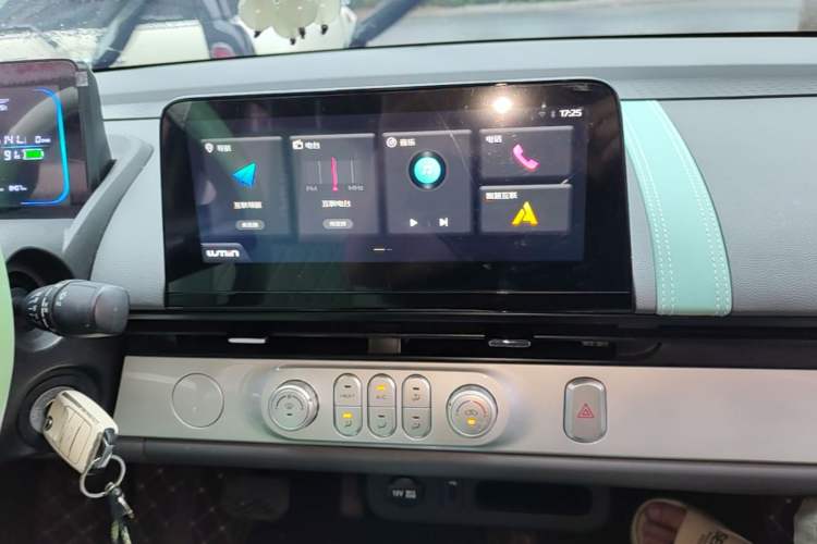 Used CHANGAN NEVO Lumin 2022 155 km – Refreshingly Sweet Edition Audio And AC Panel