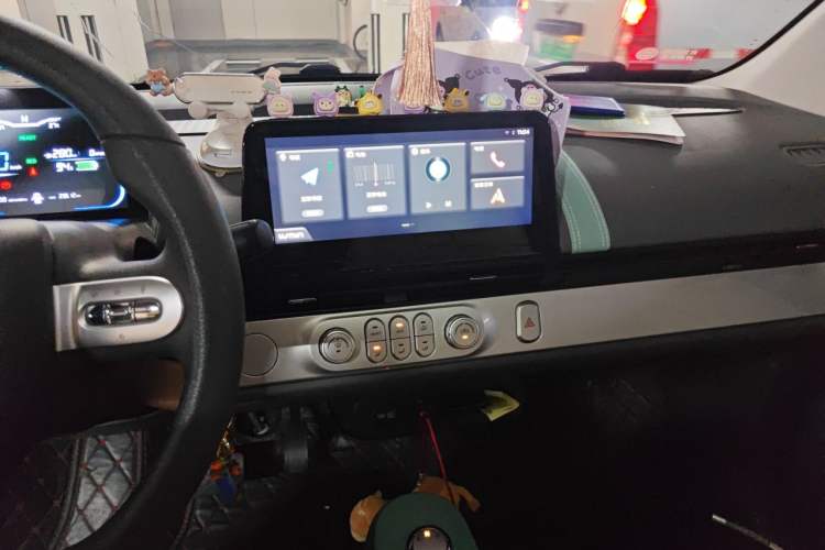 Used CHANGAN NEVO Lumin 2022 301km Honey-Sweet Version Audio And AC Panel