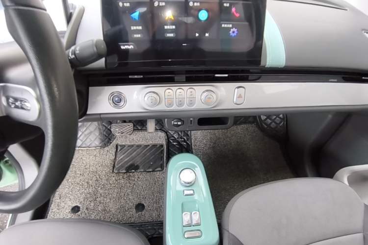 Used CHANGAN NEVO Lumin 2022 210km Sweet Edition Audio And AC Panel