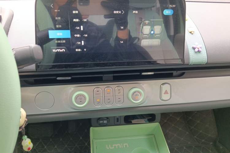 Used CHANGAN NEVO Lumin 2022 210km Sweet Edition Audio And AC Panel