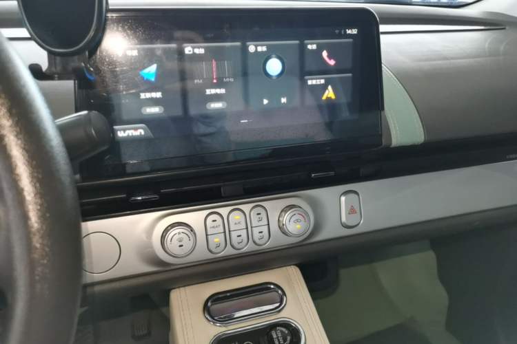 Used CHANGAN NEVO Lumin 2022 155 km – Refreshingly Sweet Edition Audio And AC Panel