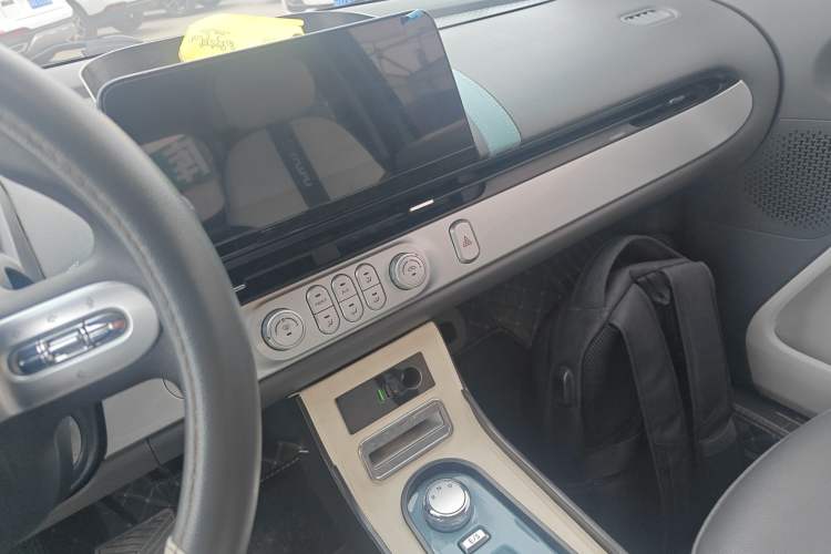 Used CHANGAN NEVO Lumin 2022 155 km – Refreshingly Sweet Edition Audio And AC Panel