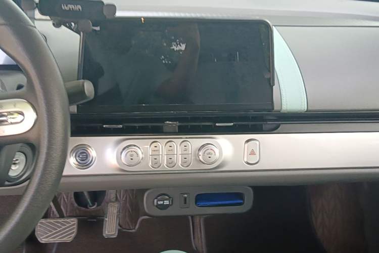 Used CHANGAN NEVO Lumin 2022 155 km – Refreshingly Sweet Edition Audio And AC Panel