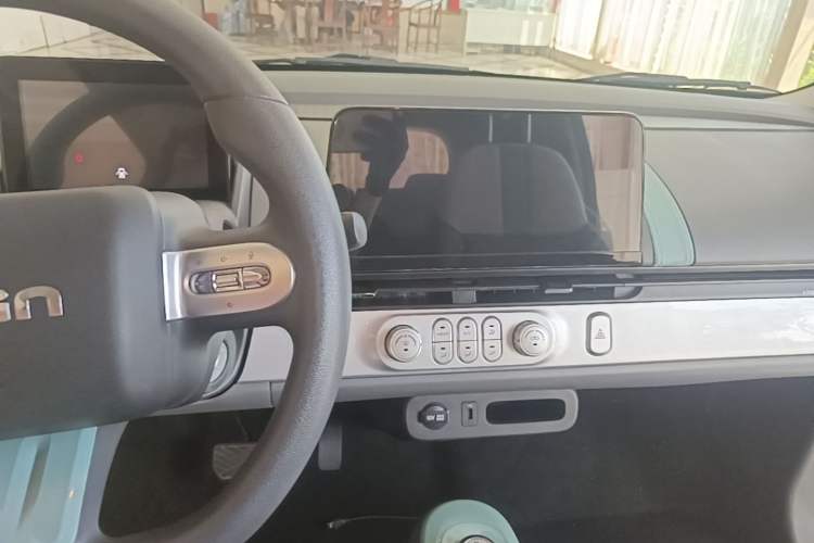 Used CHANGAN NEVO Lumin 2022 155 km – Refreshingly Sweet Edition Audio And AC Panel