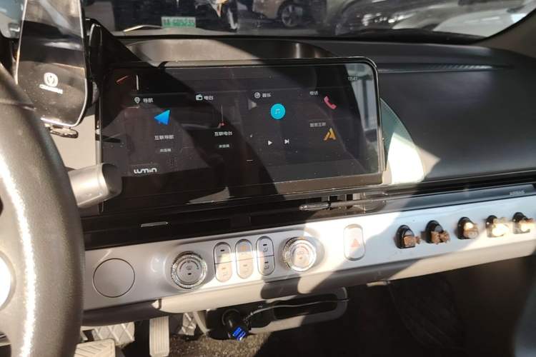 Used CHANGAN NEVO Lumin 2022 210km Sweet Edition Audio And AC Panel