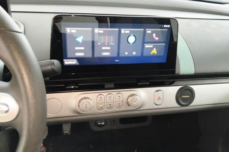 Used CHANGAN NEVO Lumin 2022 210km Sweet Edition Audio And AC Panel