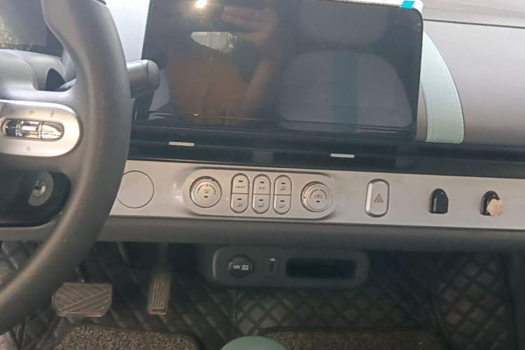 Used CHANGAN NEVO Lumin 2022 210km Sweet Edition Audio And AC Panel