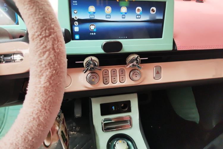 Used CHANGAN NEVO Lumin 2022 210km Sweet Edition Audio And AC Panel