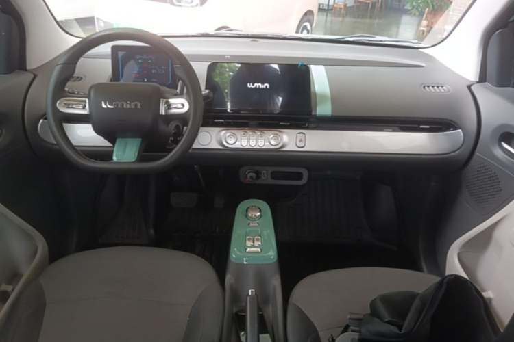 Used CHANGAN NEVO Lumin 2022 210km Sweet Edition Center Console