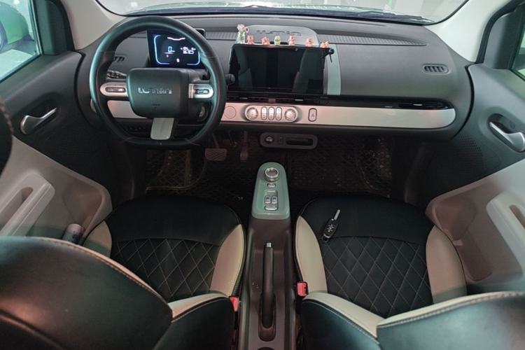 Used CHANGAN NEVO Lumin 2022 301km Honey-Sweet Version Center Console
