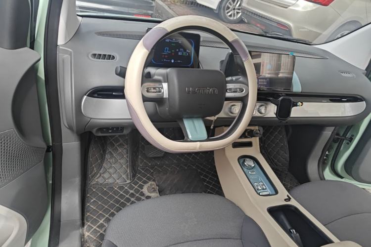 Used CHANGAN NEVO Lumin 2022 155 km – Refreshingly Sweet Edition Center Console