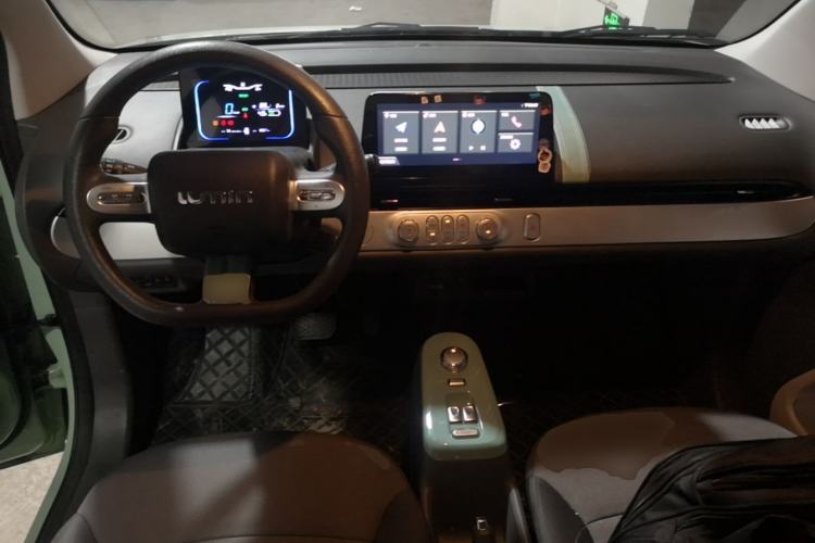 Used CHANGAN NEVO Lumin 2022 210km Sweet Edition Center Console