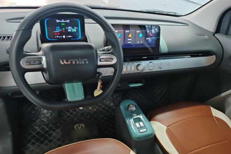 Used CHANGAN NEVO Lumin 2022 155 km – Refreshingly Sweet Edition Center Console