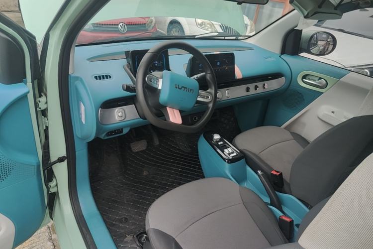 Used CHANGAN NEVO Lumin 2022 301km Honey-Sweet Version Center Console