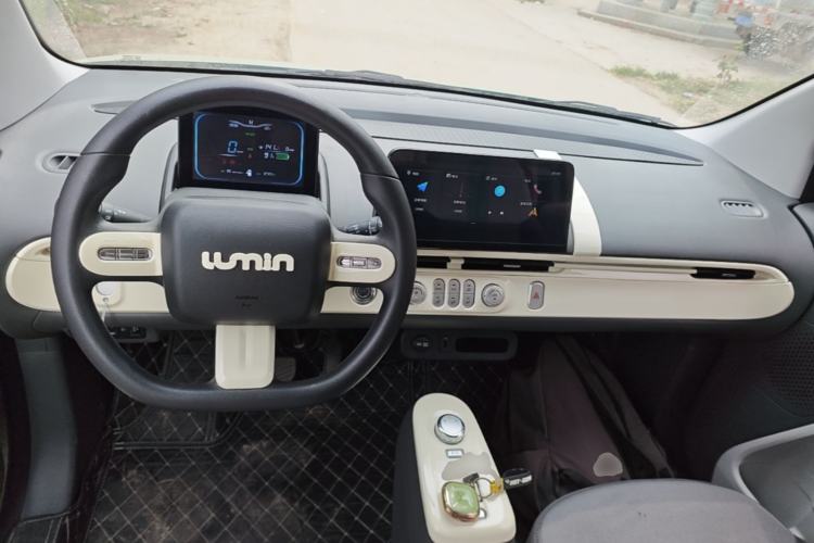Used CHANGAN NEVO Lumin 2022 155 km – Refreshingly Sweet Edition Center Console