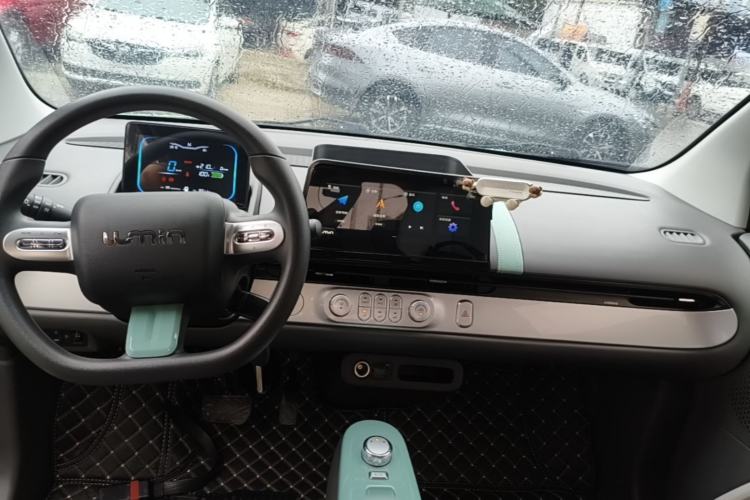 Used CHANGAN NEVO Lumin 2022 210km Sweet Edition Center Console