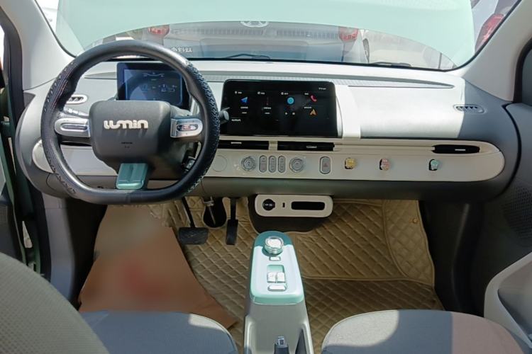 Used CHANGAN NEVO Lumin 2022 155 km – Refreshingly Sweet Edition Center Console