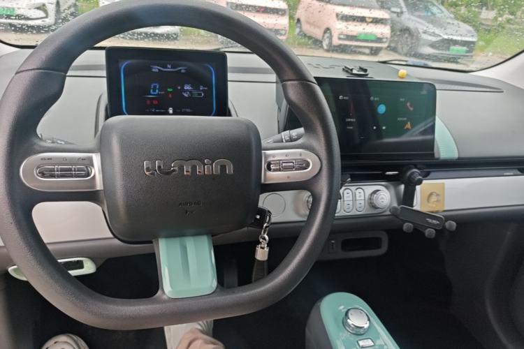 Used CHANGAN NEVO Lumin 2022 210km Sweet Edition Center Console