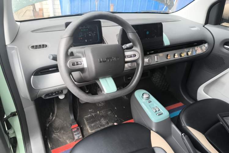 Used CHANGAN NEVO Lumin 2022 155 km – Refreshingly Sweet Edition Center Console