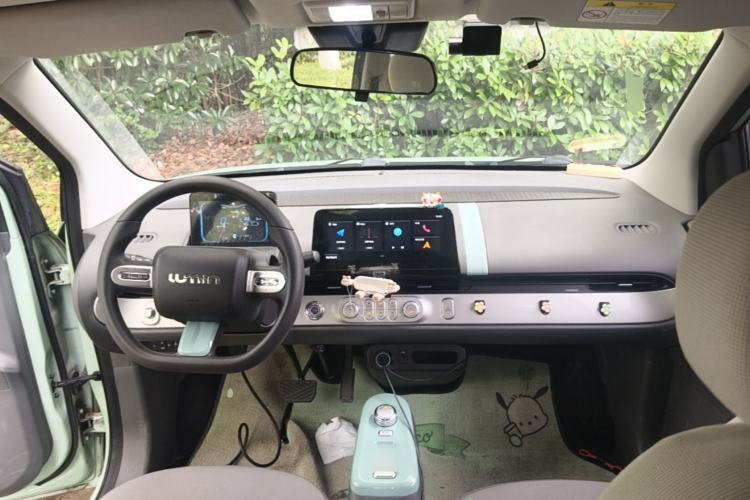 Used CHANGAN NEVO Lumin 2022 210km Sweet Edition Center Console