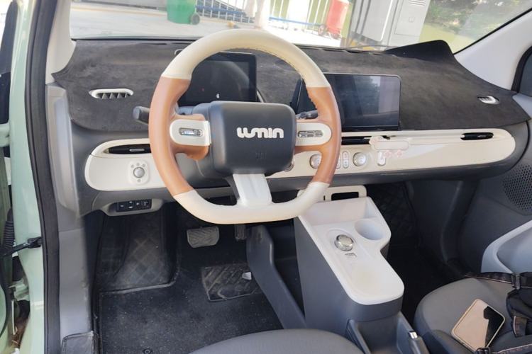 Used CHANGAN NEVO Lumin 2022 210km Sweet Edition Center Console