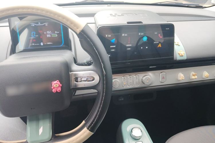 Used CHANGAN NEVO Lumin 2022 155 km – Refreshingly Sweet Edition Center Console