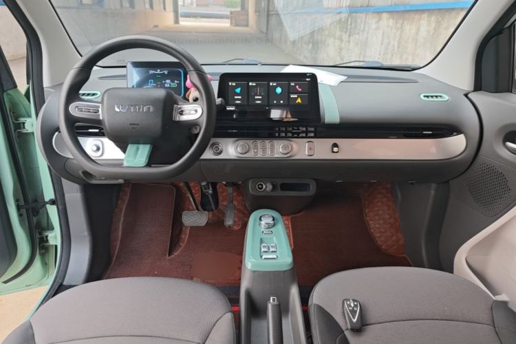 Used CHANGAN NEVO Lumin 2022 210km Sweet Edition Center Console