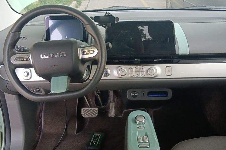 Used CHANGAN NEVO Lumin 2022 155 km – Refreshingly Sweet Edition Center Console