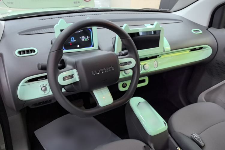 Used CHANGAN NEVO Lumin 2022 210km Sweet Edition Center Console