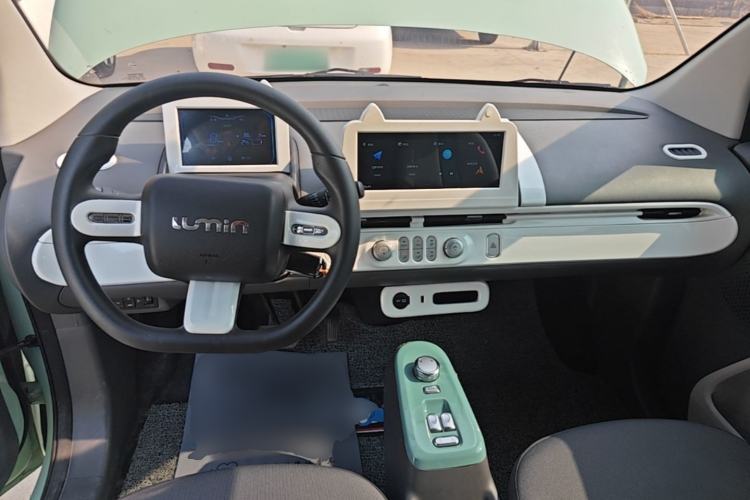 Used CHANGAN NEVO Lumin 2022 155 km – Refreshingly Sweet Edition Center Console