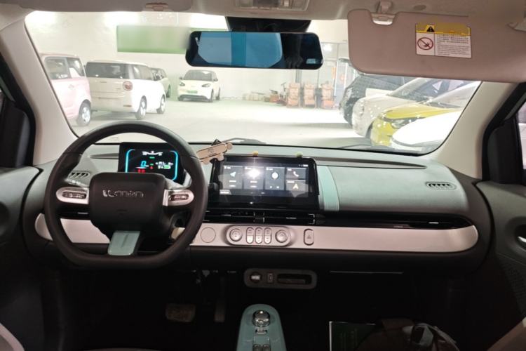 Used CHANGAN NEVO Lumin 2022 155 km – Refreshingly Sweet Edition Center Console
