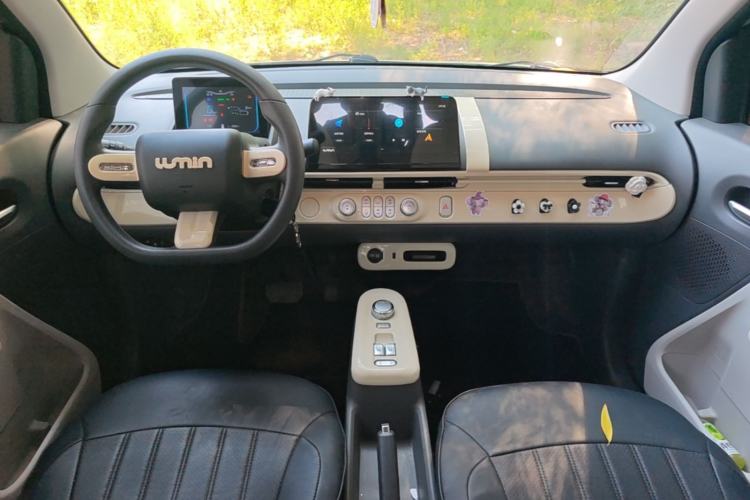 Used CHANGAN NEVO Lumin 2022 155 km – Refreshingly Sweet Edition Center Console