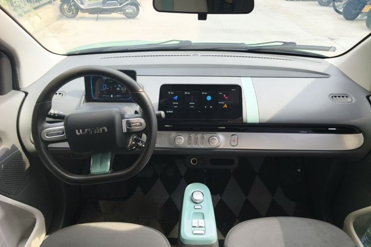 Used CHANGAN NEVO Lumin 2022 210km Sweet Edition Center Console