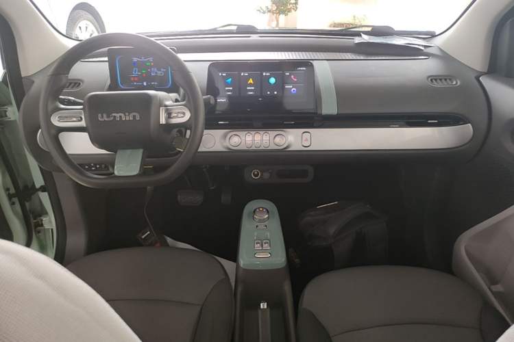 Used CHANGAN NEVO Lumin 2022 301km Honey-Sweet Version Center Console