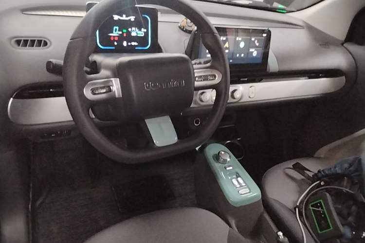 Used CHANGAN NEVO Lumin 2022 210km Sweet Edition Center Console