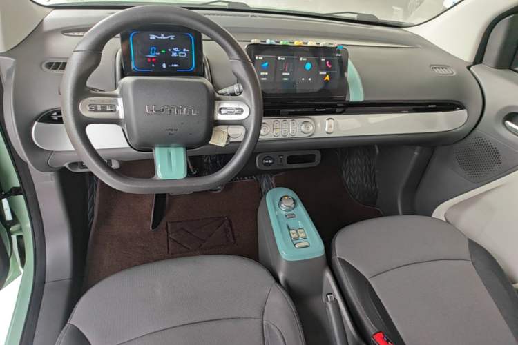 Used CHANGAN NEVO Lumin 2022 210km Sweet Edition Center Console