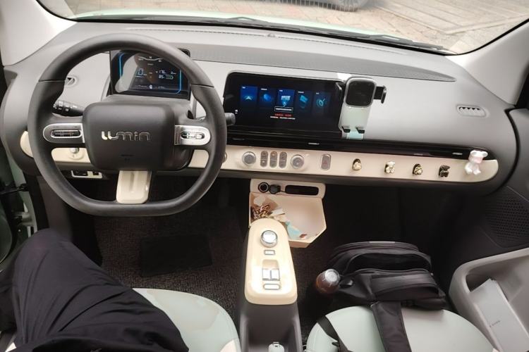 Used CHANGAN NEVO Lumin 2022 210km Sweet Edition Center Console