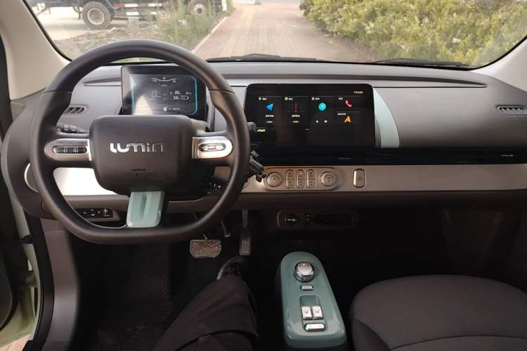 Used CHANGAN NEVO Lumin 2022 155 km – Refreshingly Sweet Edition Center Console