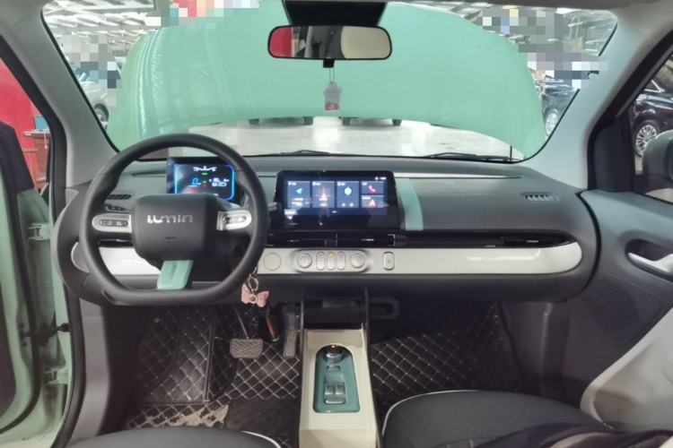 Used CHANGAN NEVO Lumin 2022 155 km – Refreshingly Sweet Edition Center Console