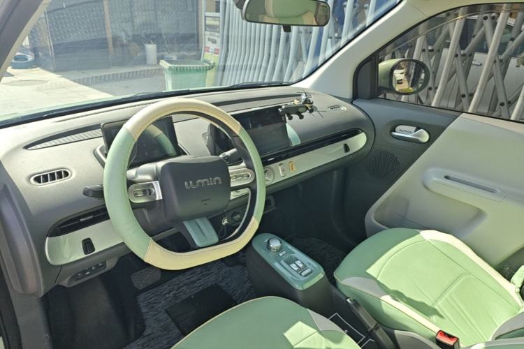 Used CHANGAN NEVO Lumin 2022 155 km – Refreshingly Sweet Edition Center Console
