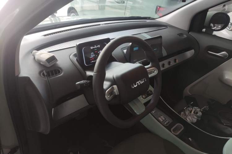 Used CHANGAN NEVO Lumin 2022 155 km – Refreshingly Sweet Edition Center Console