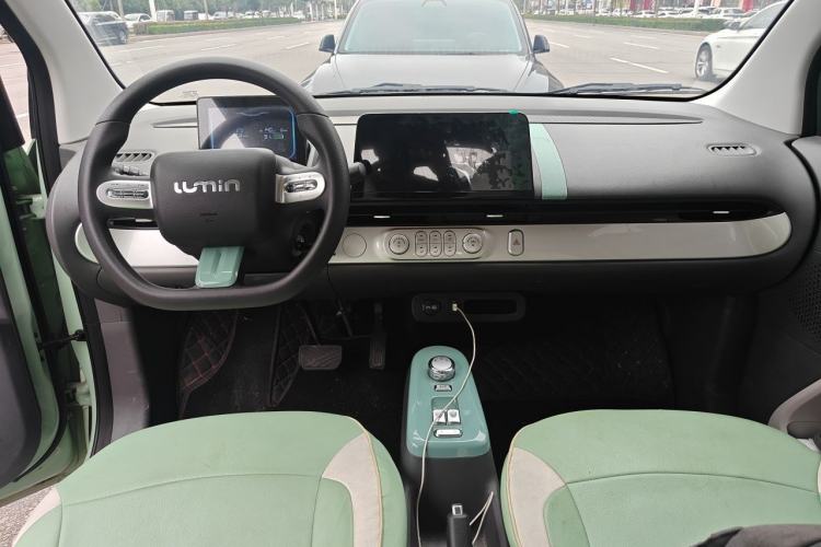 Used CHANGAN NEVO Lumin 2022 155 km – Refreshingly Sweet Edition Center Console