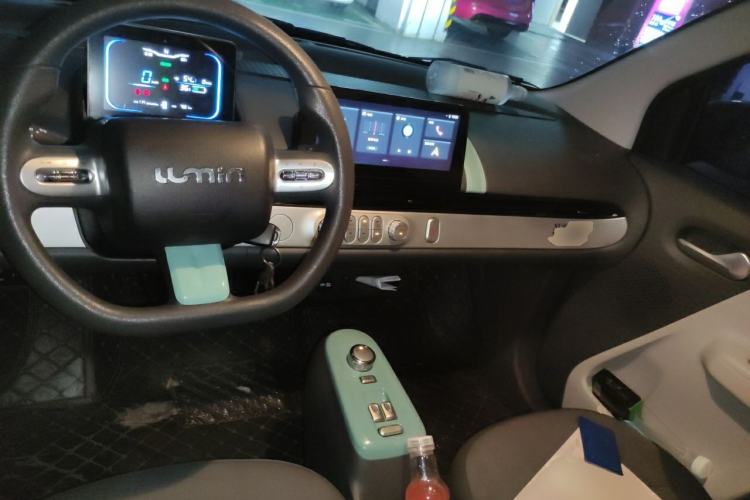 Used CHANGAN NEVO Lumin 2022 155 km – Refreshingly Sweet Edition Center Console