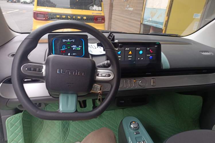 Used CHANGAN NEVO Lumin 2022 210km Sweet Edition Center Console
