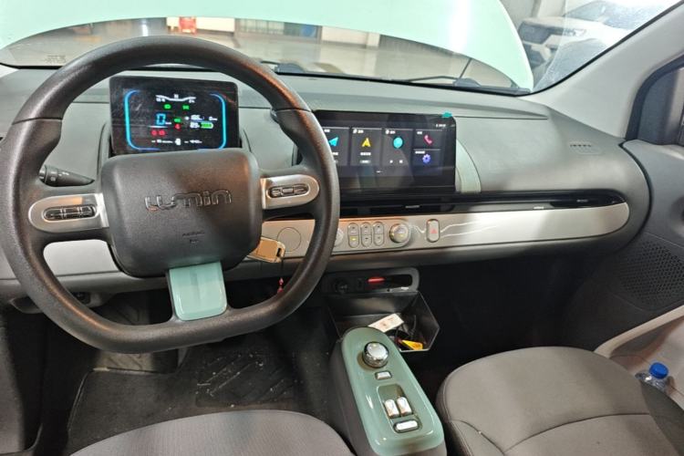 Used CHANGAN NEVO Lumin 2022 210km Sweet Edition Center Console