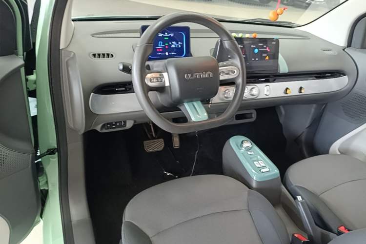 Used CHANGAN NEVO Lumin 2022 210km Sweet Edition Center Console