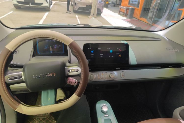 Used CHANGAN NEVO Lumin 2022 155 km – Refreshingly Sweet Edition Center Console