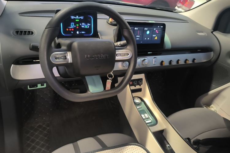 Used CHANGAN NEVO Lumin 2022 210km Sweet Edition Center Console