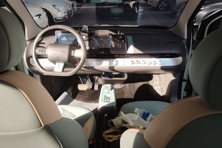 Used CHANGAN NEVO Lumin 2022 210km Sweet Edition Center Console